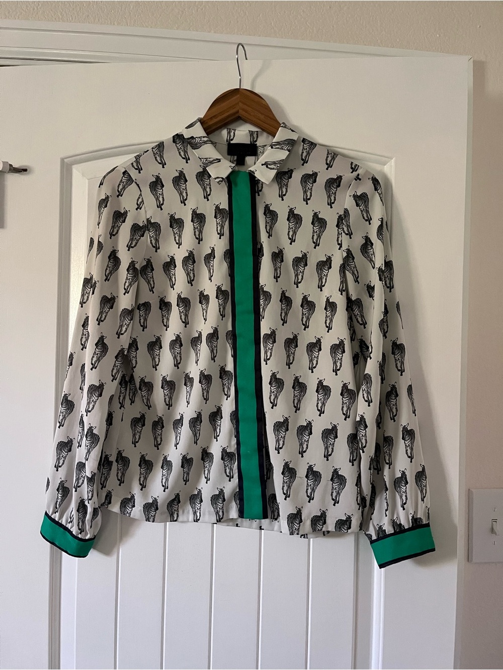Topshop • White Zebra Print Button-Up Blouse with Green Trim